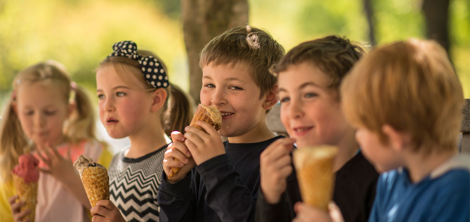 Kids Eating Ice Cream Arrowtown